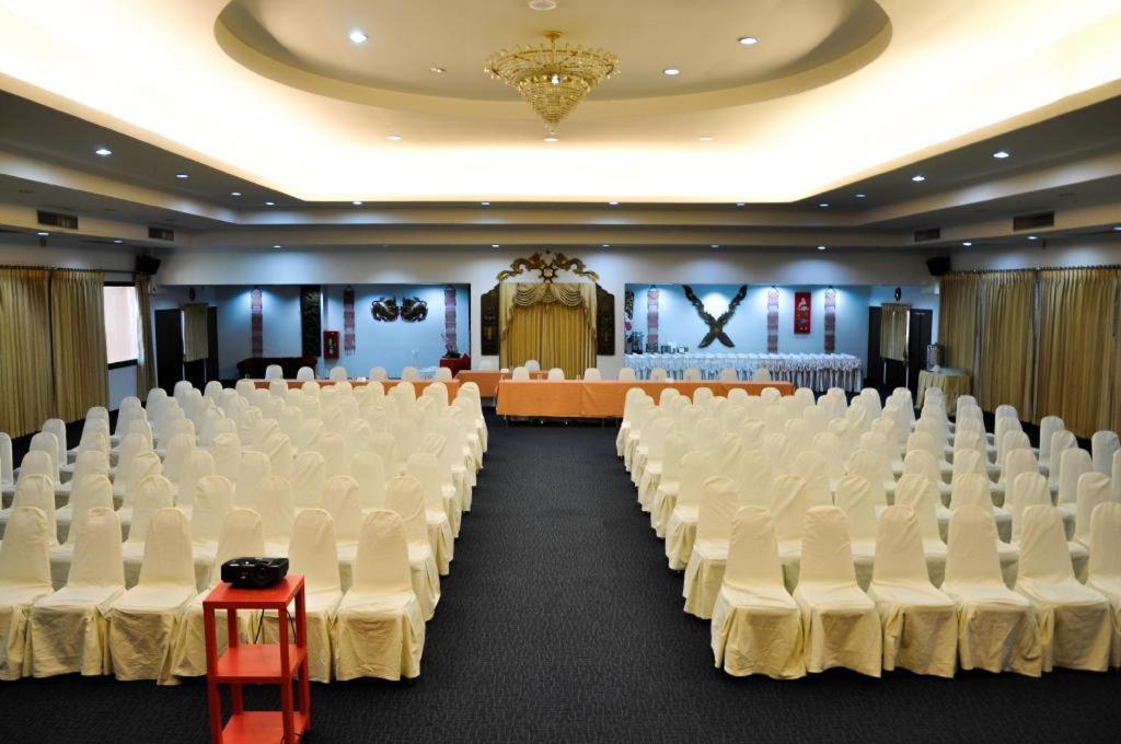 Win Place Hotel Chiang Mai Extérieur photo